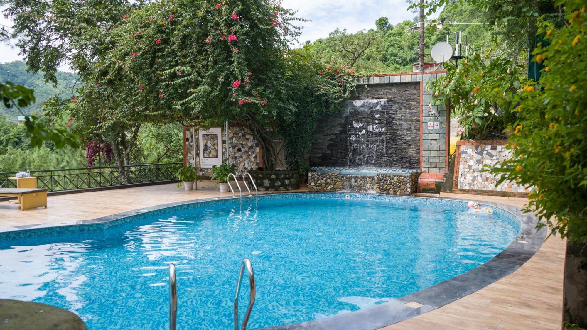 Winnies Holiday Resort & Spa Kasauli Ngoại thất bức ảnh